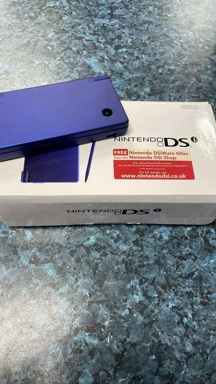 NINTENDO DSI.