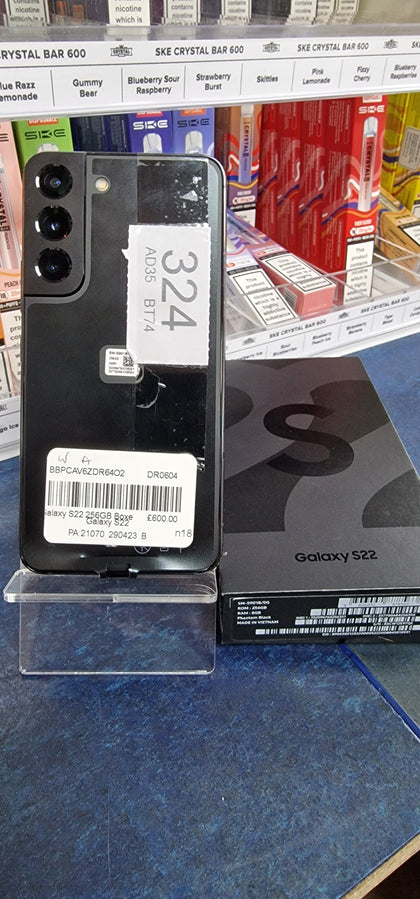 Samsung Galaxy S22 256GB Phantom Black Unlocked Boxed Like New.