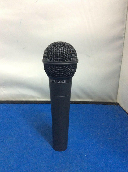 Behringer XM8500 ULTRAVOICE Dynamic Vocal Microphone.