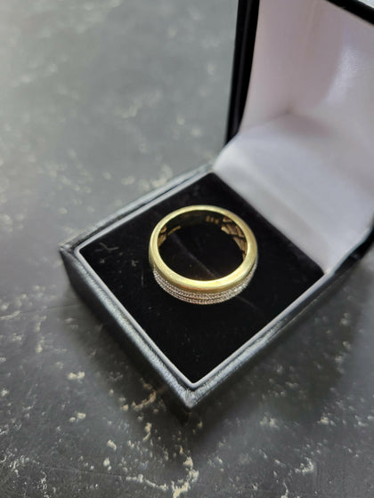 9K Gold Diamond Ring, Hallmarked 375, Diamond Stones, 5.47G - Size: P.