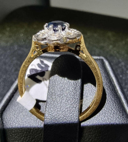 Vintage Style 18ct Diamond Ring With Dark Blue Stone. (P).