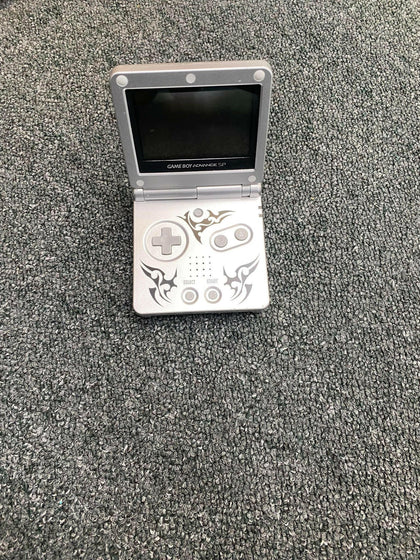 Gameboy Advance SP Silver.