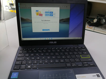 Asus E210M/N4020/4GB Ram/64GB SSD/11