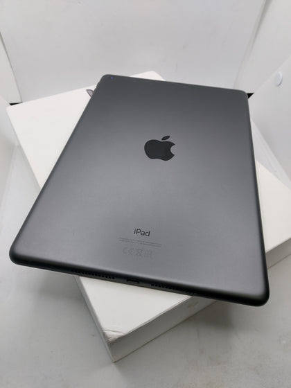 Apple iPad 8th Gen Tablet A2270 - 32GB - WIFI Only - Space Grey - Boxed.