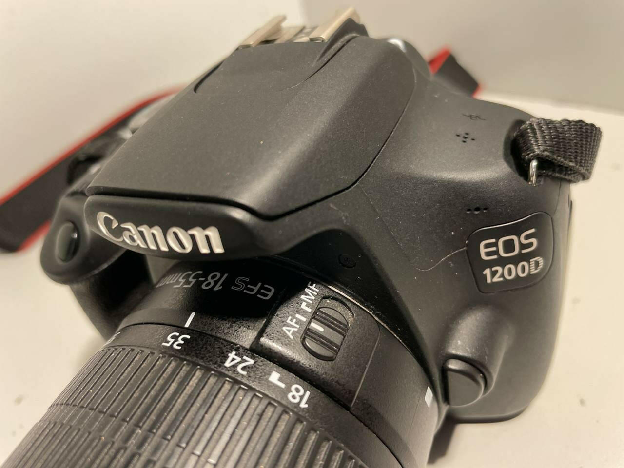 Canon EOS 1200D 18M + 18-55mm f/3.5-5.6 III