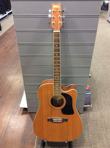 Washburn Heritage D10SCE Electro Acoustic, Natural.