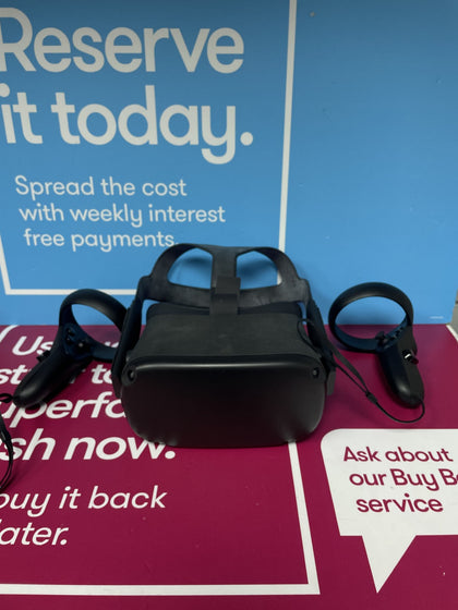 OCULUS QUEST ALL IN ONE BLACK UNBOXED COMES WITH CASE.