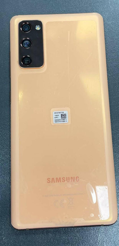 Samsung Galaxy S20 FE.