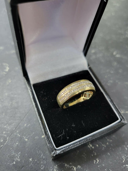 9K Gold Diamond Ring, Hallmarked 375, Diamond Stones, 5.47G - Size: P.