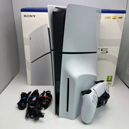 PLAYSTATION 5 SLIM DISC BOXED 1TB *EXCELLENT CONDITION*.
