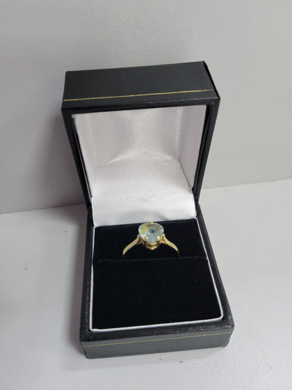 18k Gold Ring with Blue Stone, Hallmarked, 2.69G, Size: Q.