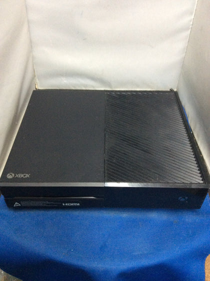 Xbox one 500gb (no controller).