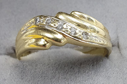 14ct Gold Ring - Size K.