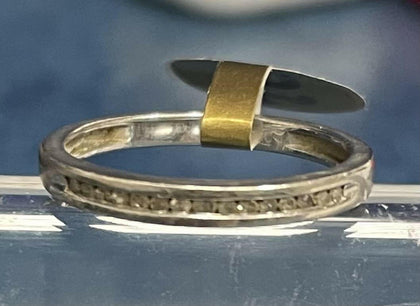 silver ring (P).